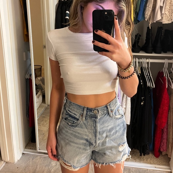 Shorts - Picture 2 of 3